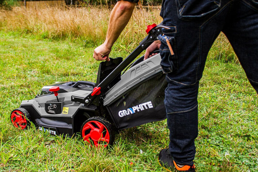 Kosiarka akumulatorowa GRAPHITE 58G033 koszenie z uwzględnieniem preferowanej wysokości trawy mechanizm sprężynowy 6-stopniowa skala
