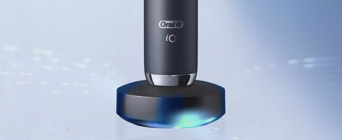 SZCZOTECZKA ELEKTRYCZNA DO ZĘBÓW Z TECHNOLOGIĄ MAGNETYCZNĄ ORAL-B IO 9 czarny ladowarka magnetyczna