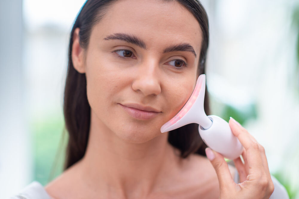 MASAŻER DO TWARZY GARETT BEAUTY LIFT SKIN wibracje EMS ciepło terapia fotonowa światło
