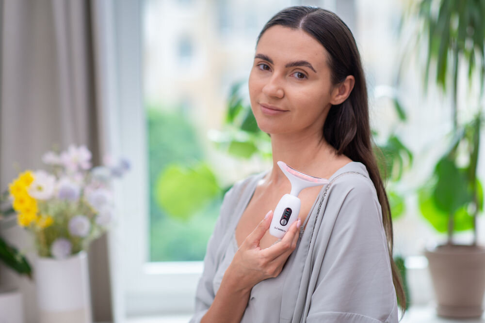 MASAŻER DO TWARZY GARETT BEAUTY LIFT SKIN ładowanie poprzez zasilacz kabel USB długi czas działania