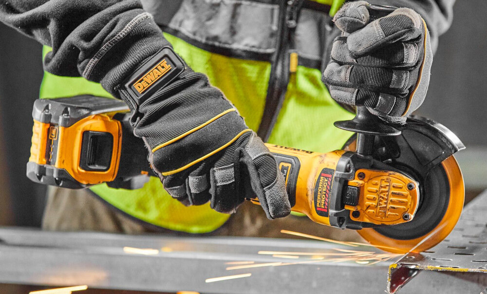 Szlifierka kątowa DEWALT DCG409T1 elektroniczny hamulec elektroniczne sprzęgło