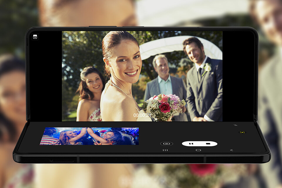 Nowy smartfon Samsung Fold oferuje funkcje Automatycznego Kadrowania. Kup Galaxy Z Fold 3 5G już dziś w sklepie Media Expert.