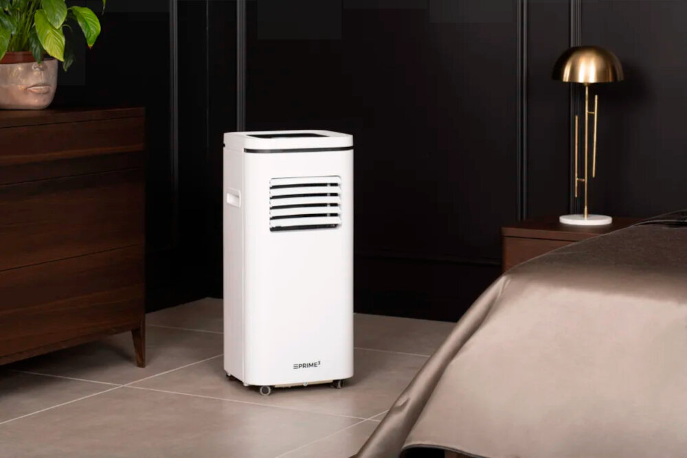 Klimatyzator PRIME3 SAC41 funkcja osuszania usuwanie wilgoci do 40 l/dzien funkcja oscylacji nadmuchu roznomierne rozprowadzanie chlodnego powietrza termostat praca w zakresie od 17°C do 30°C precyzyjna regulacja temperatury