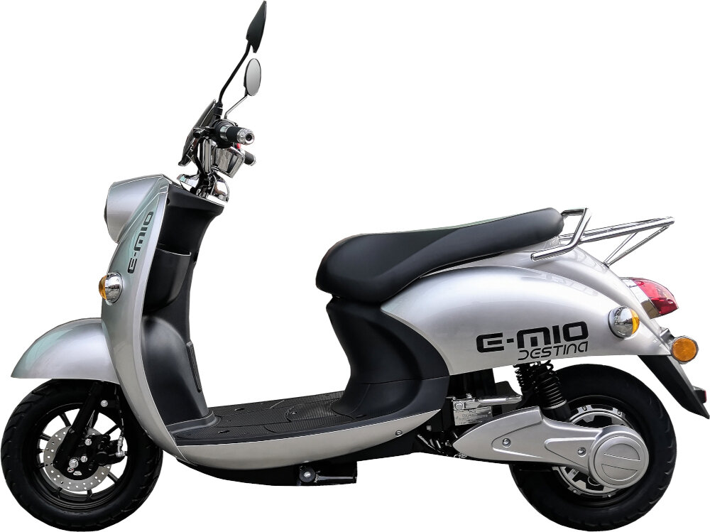 Skuter elektryczny E-MIO Destina Srebrny bateria litowo-jonowa przenośna z wykorzystaniem ogniw firmy SAMSUNG maksymalna dystans do 50 km na jednym ładowaniu po rozładowaniu naładujesz do pełna w 4-5 godzin