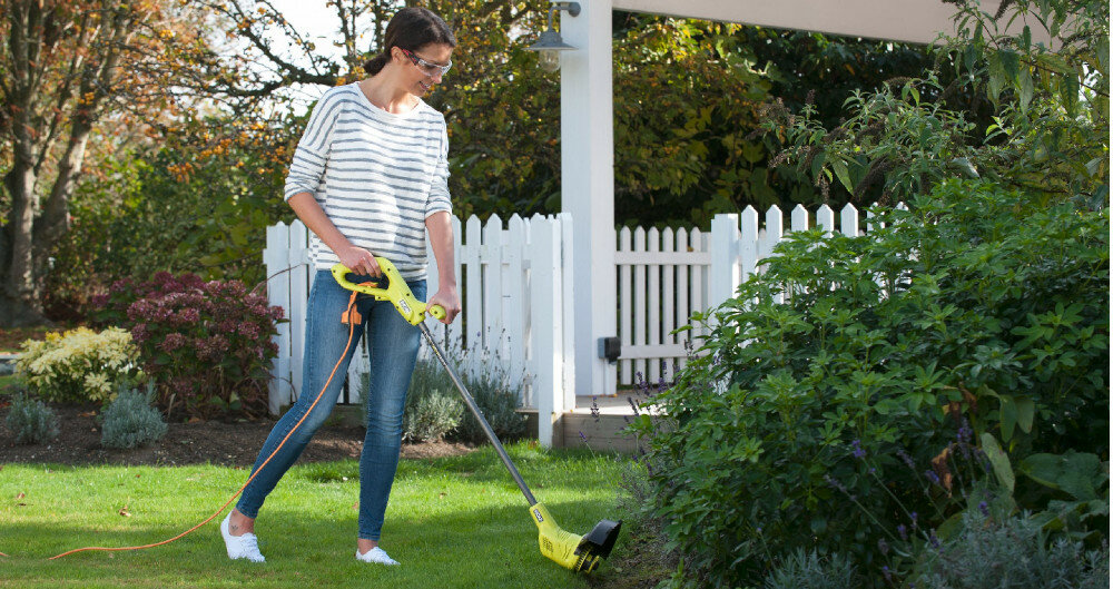 Podkaszarka elektryczna RYOBI RLT2925 solidny sprzęt niska waga 4,9 kg niski poziom głośności 93,7 dB