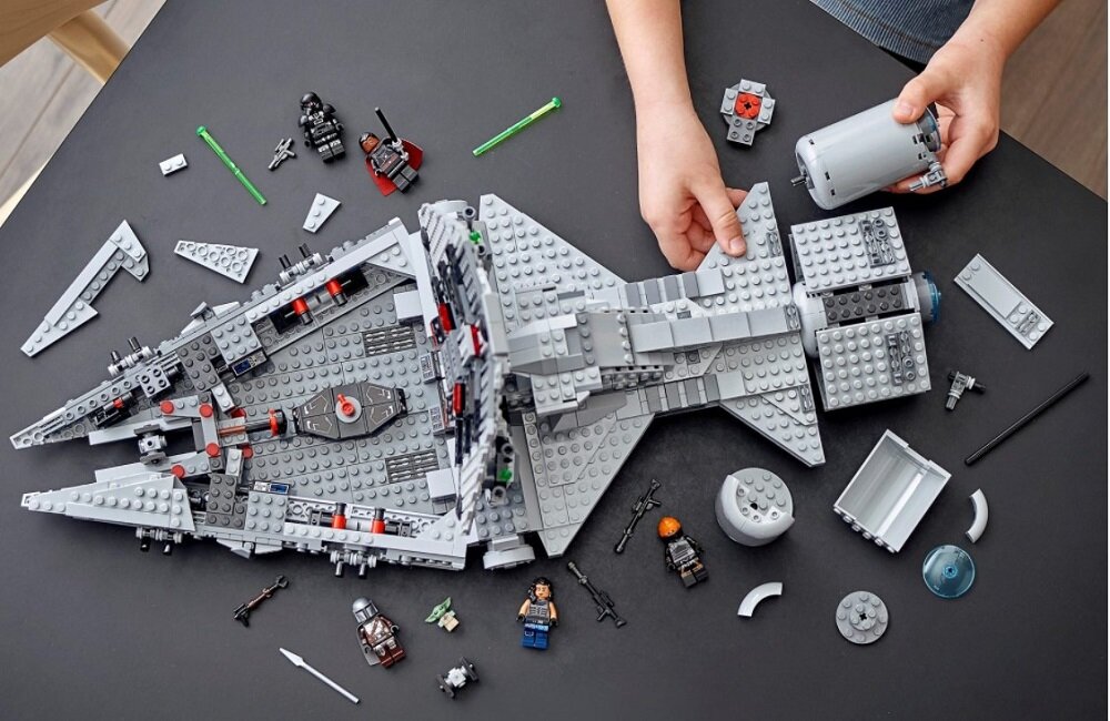 LEGO Star Wars Imperialny Lekki Krążownik 75315 Zabawa w świecie LEGO Star Wars