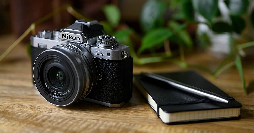 Aparat NIKON Z fc korpus obiektyw  AF iso zasilanie zdjęcia matryca obiektyw 