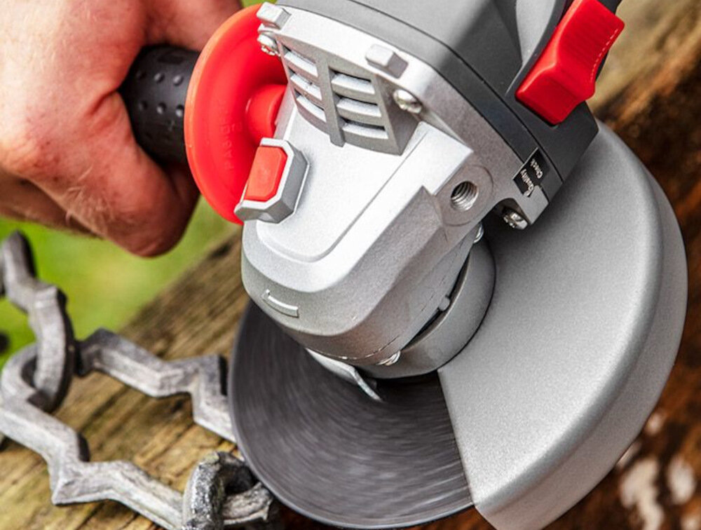Szlifierka kątowa GRAPHITE 59G088 do cięcia szlifowania polerowania ergonomiczny kształt doskonałe wyważenie do użytku w profesjonalnych warsztatach w domu certyfikat CE
