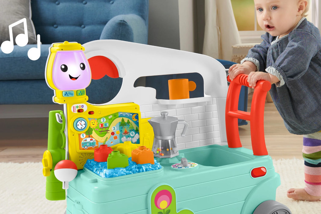 Pchacz edukacyjny FISHER PRICE Wesoły kamper malucha 3w1 HCK55 akcesoria płomień camping