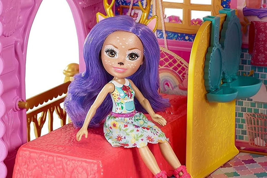 Lalka Enchantimals Mały Domek Jelonków GYJ18 salon łazienka kuchnia drzemka piętro sypialnia przyjaciele