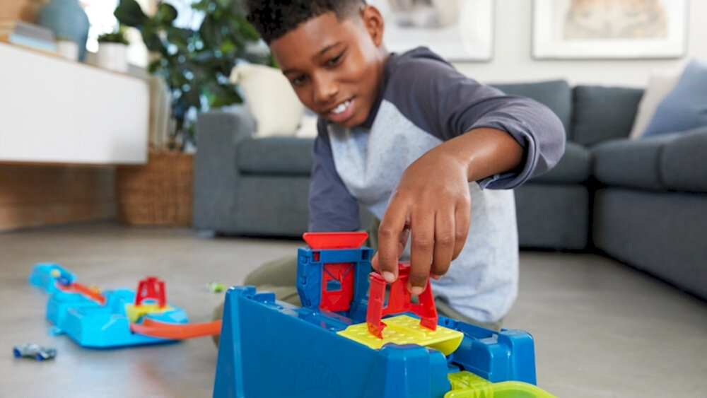 Tor MATTEL Hot Wheels Track - zabawa