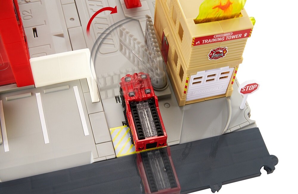 ZABAWKA MATCHBOX PRAWDZIWE PRZYGODY REMIZA STRAŻACKA ŚWIATŁA I DŹWIĘKI HBD76 Realistyczne odwzorowanie remizy strażackiej