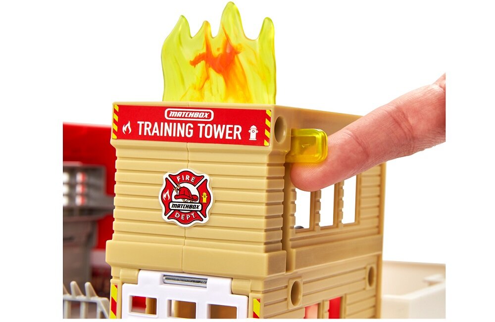 ZABAWKA MATCHBOX PRAWDZIWE PRZYGODY REMIZA STRAŻACKA ŚWIATŁA I DŹWIĘKI HBD76 dziecko poczuje się jak prawdziwy bohater