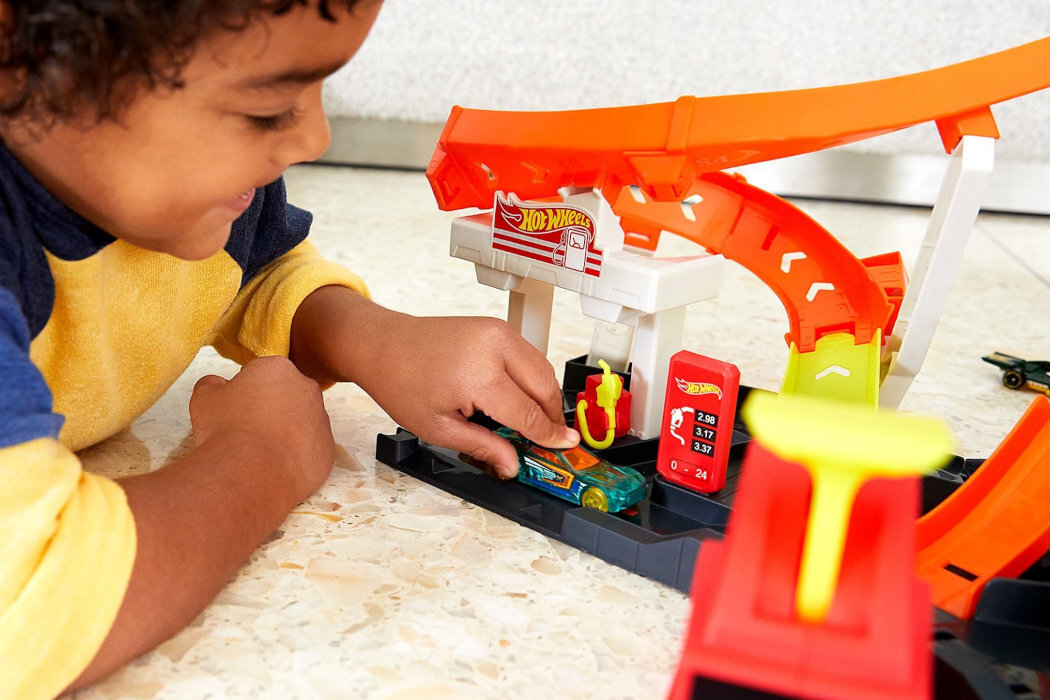 Tor Hot Wheels City Goryl Toksyczny atak GTT94 historie upadek światło tory konfiguracja opony gaz