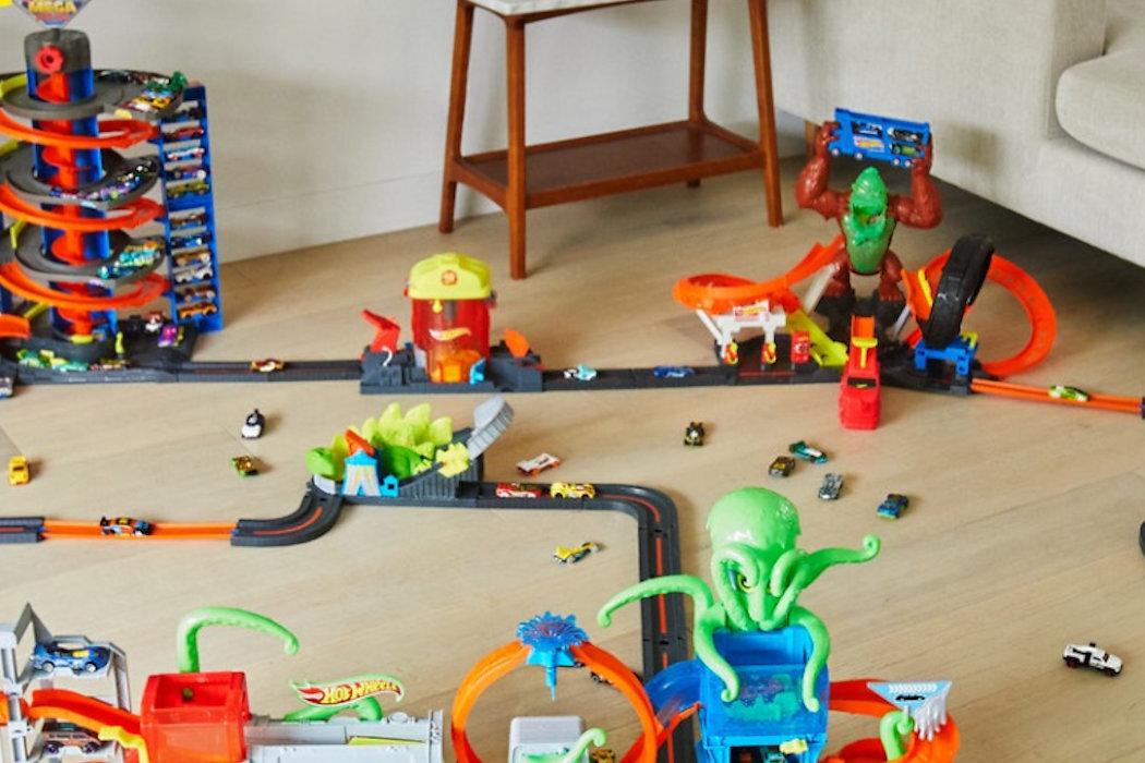 Tor Hot Wheels City Goryl Toksyczny atak GTT94 łączenie tematyka tory przygody