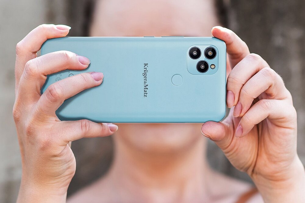 Smartfon KRUGER&MATZ Flow 9 ekran granie procesor wydajność pamięć bateria aparat chłodzenie tryby sterowanie przyciski