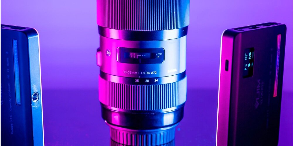 Lampa LED Ulanzi VL120 oświetlająca obiektyw