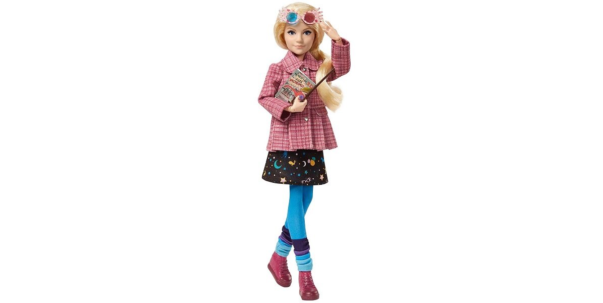 lalka MATTEL Harry Potter Luna Lovegood GNR32 sceny Rowling magia czary fani kolekcjonerzy Stylowa płaszcz spódniczka rajstopy wymiary