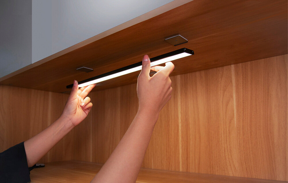 Lampka meblowa YEELIGHT Closet Light YLCG006 Srebrny montaż prosty dołączone do zestawu samoprzylepne mocowania magnetyczne jednorazowe