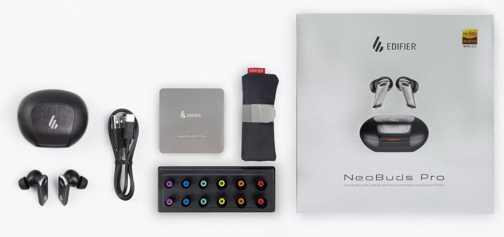 Słuchawki EDIFIER NeoBuds Pro zestaw