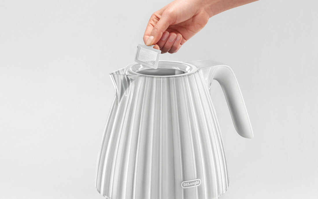 Чайник DELONGHI Ballerina KBD2001.WH объем 1,7л
