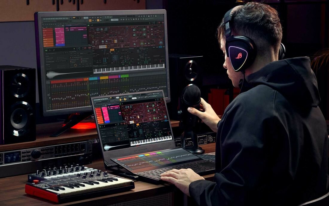 Laptop ASUS Rog Zephyrus Duo 15 SE GX551  - Wirtualny dźwięk   