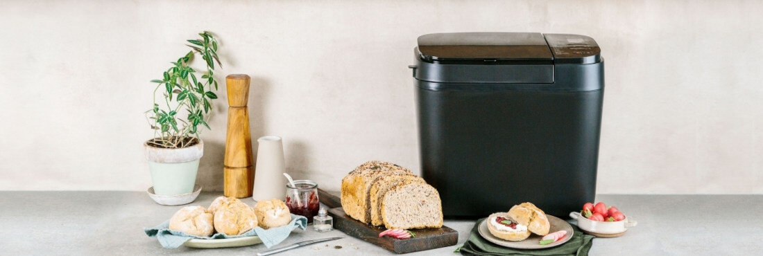 Wypiekacz do chleba PANASONIC SD-R2530KXE wygląd design tło prezentacja wizualizacja Świeży chleb w Twojej kuchni