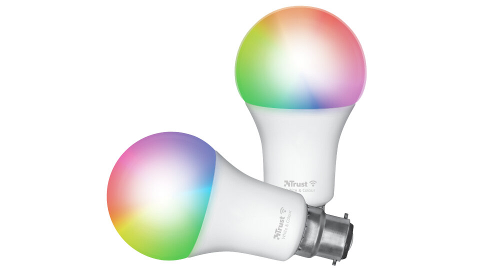 ŻARÓWKA SMART WIFI TRUST RGB 1800-6500K B22 9W 806LM maksymalna liczba lumentów czas żywotność klasa energetyczna