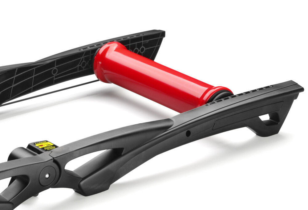 Trenażer rowerowy ELITE Arion przednia gładka rolka ustawienia w 10 pozycjach od 944 do 1124 mm moc rośnie wraz z prędkością maksymalnie do 280 W przy prędkości do 40 km/h