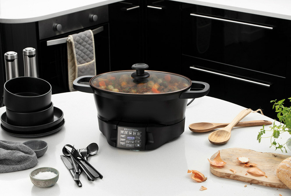 Multicooker RUSSELL HOBBS 28270-56 odporny na zuzycie trwala obudowa z aluminium atrakcyjna konstrukcja i wzornictwo
