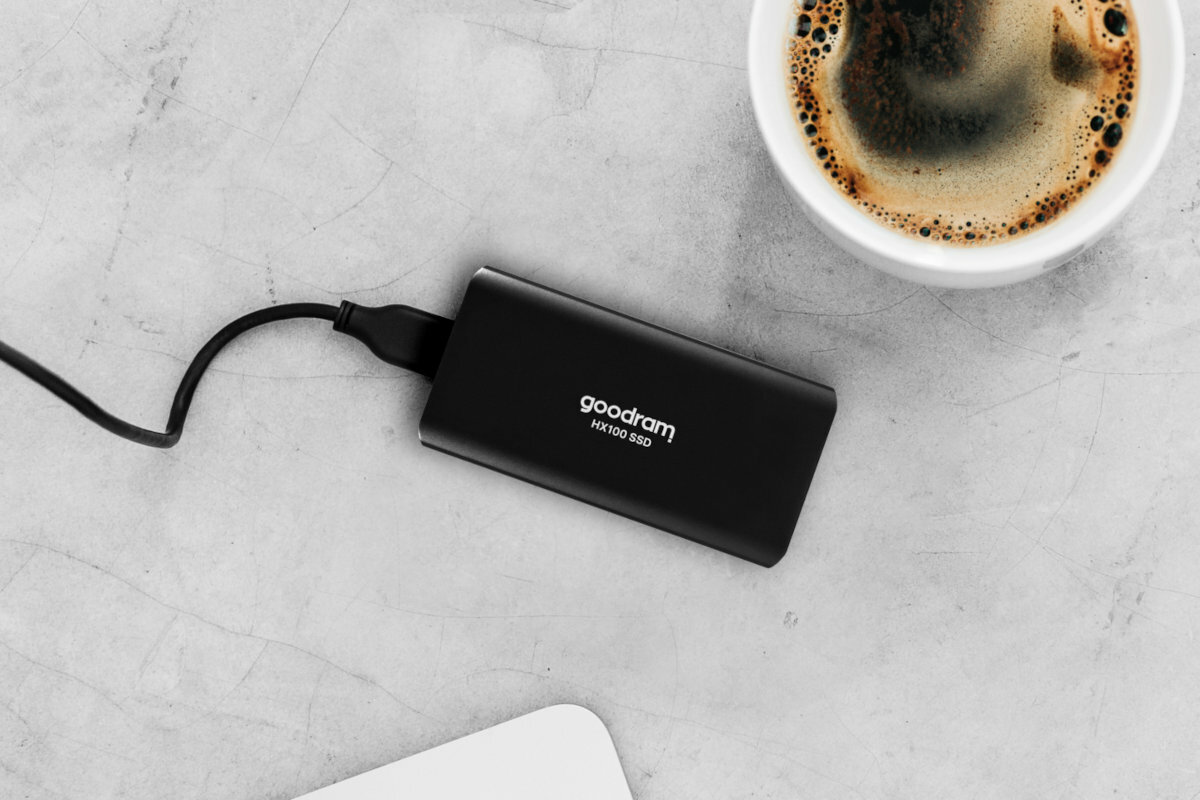 GOODRAM-HX100-podlaczony