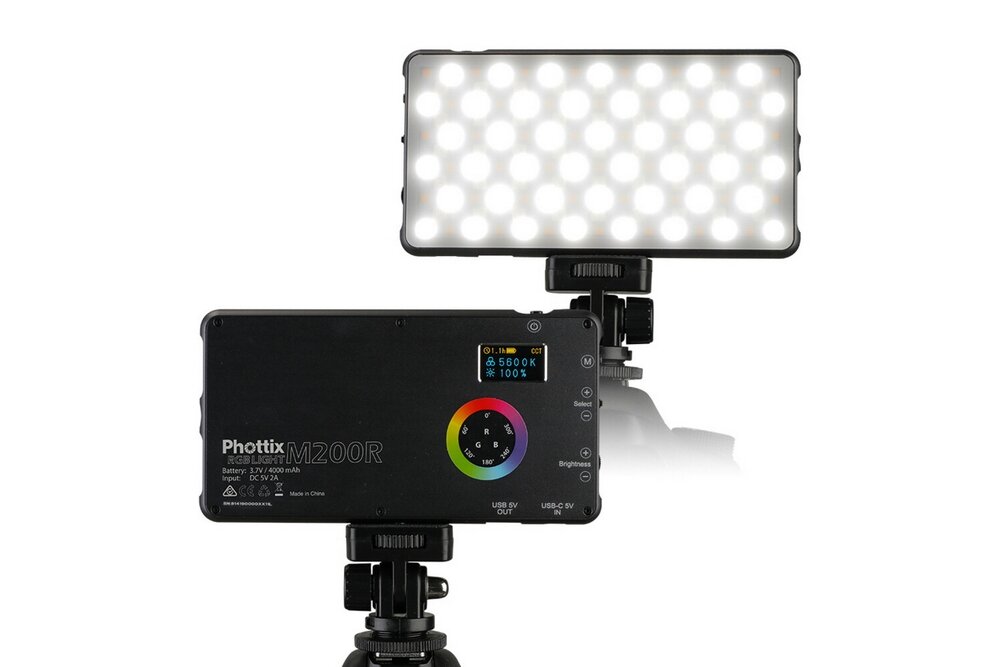 Lampa LED PHOTTIX M200R RGB Light fotografia oświetlenie barwa moc montaż aparat smartfon ładowanie bateria diody oświetlenie 