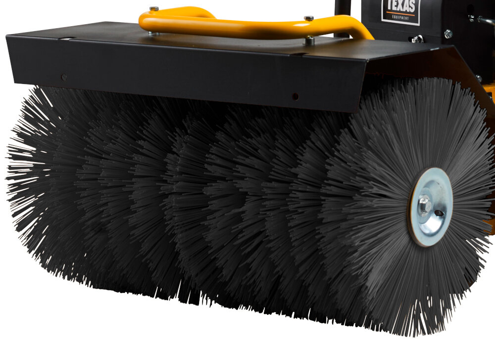 Zamiatarka spalinowa TEXAS 710TGE szczotka obrotowa srednica 35 cm szerokosc robocza 70 cm predkosc szczotki do 400 obr/min