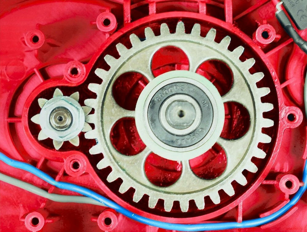 Piła elektryczna GRIZZLY EKS1835-3 - automatyczne smarowania  