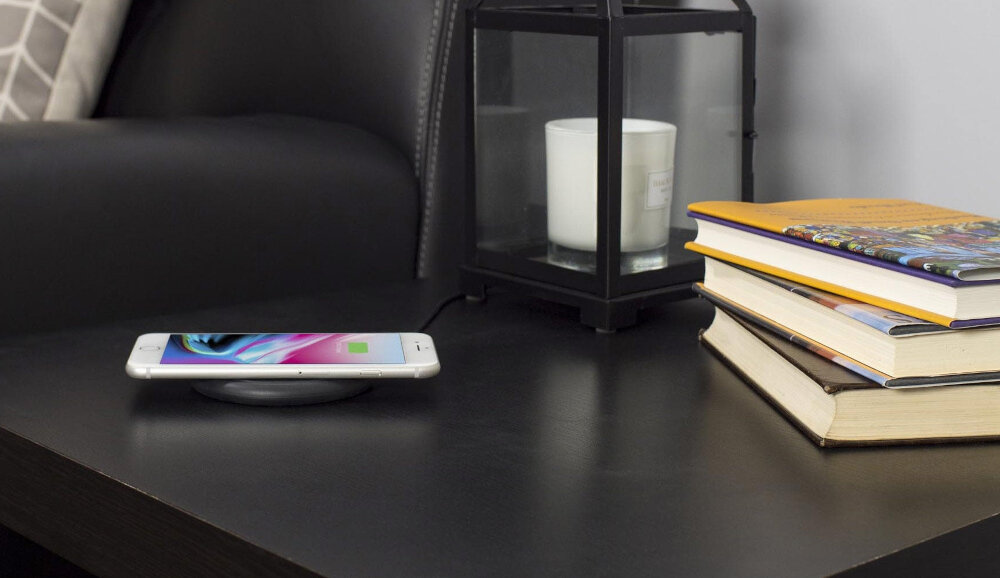 Ładowarka indukcyjna MOPHIE Wireless Charging Hub Czarny łaodwanie porty USB-A USB-C