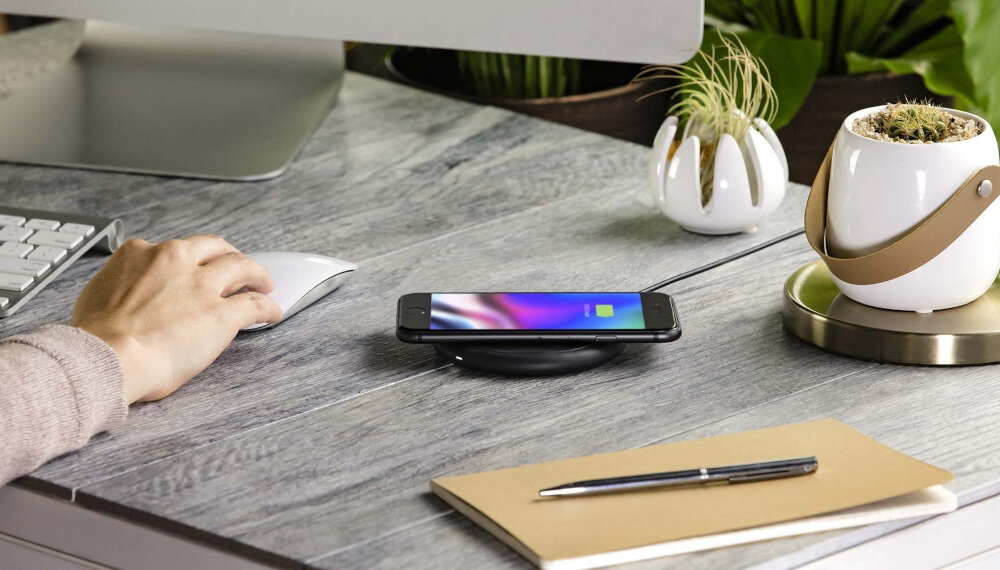 Ładowarka indukcyjna MOPHIE Wireless Charging Hub Czarny design styl praktyczność podstawka