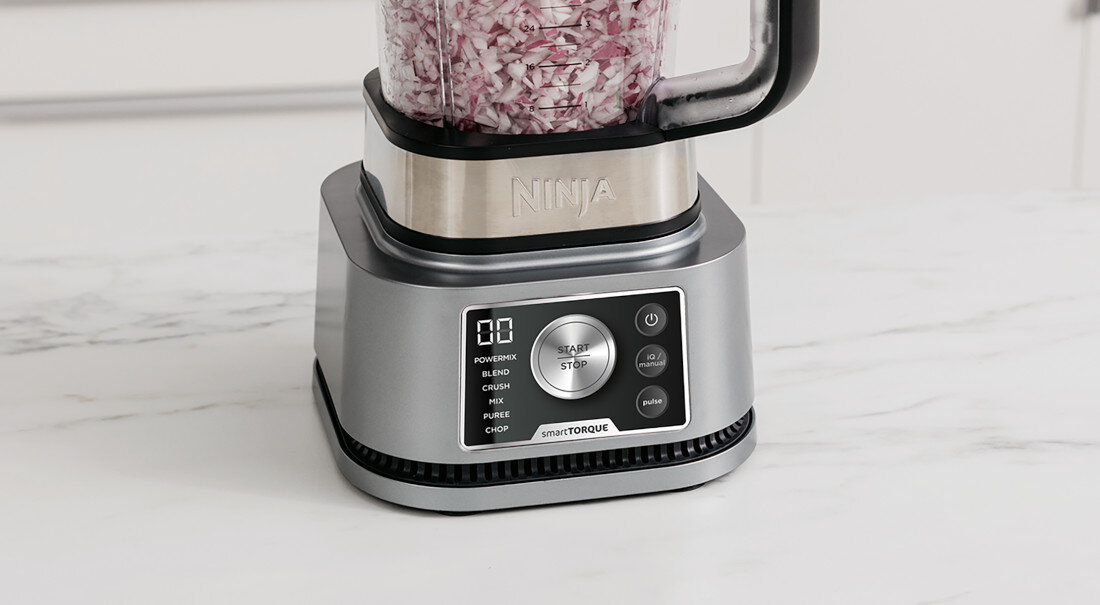 Blender kielichowy NINJA CB350EU + 2 bidony w komplecie 6 inteligentnych programów Technologia Auto-iQBlendowanie kruszenie miksowanie puree powerimix siekanie idealne rezultaty