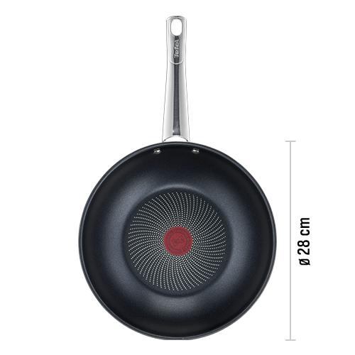 Czarna patelnia wok z metalowym uchwytem, na dnie widoczny czerwony okrąg z wzorem. Na uchwycie znajduje się logo \'Tefal\'.