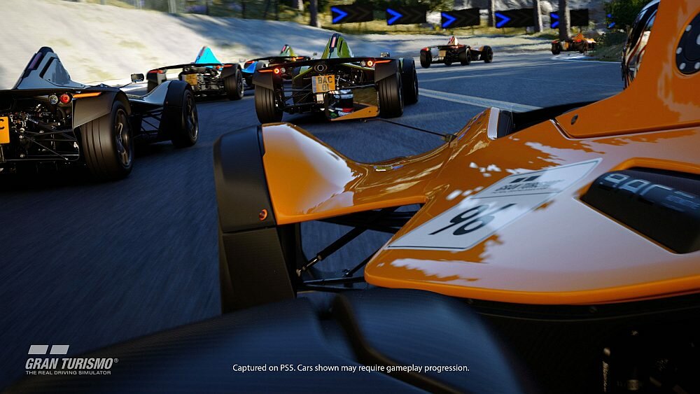 Gran Turismo 7 Gra wyścigi samochody rozgrywka kampania kariera tory garaż tuning konsola tryby sterowanie