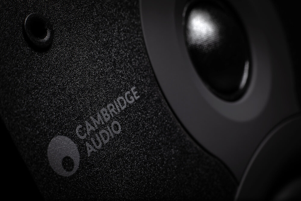 Kolumna głośnikowa CAMBRIDGE AUDIO SX50 dźwięk jakość obudowa przetworniki wielkość wzornictwo 