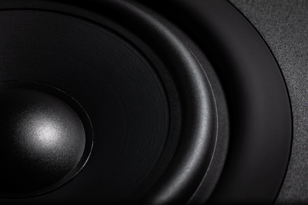 Kolumna głośnikowa CAMBRIDGE AUDIO SX50 dźwięk jakość obudowa przetworniki wielkość wzornictwo 