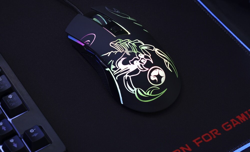 lekkość przewodowa bezprzewodowa podświetlenie działanie konstrukcja przyciski konfiguralne sensor optyczny połączenie rozgrywka komfort