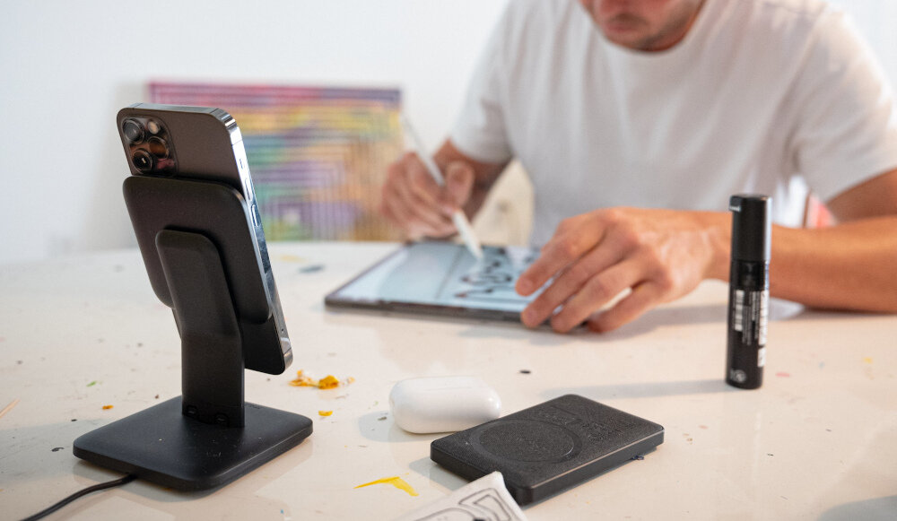 Ładowarka indukcyjna MOPHIE Snap+ Wireless Charging Stand standard QI kable złącza komfort