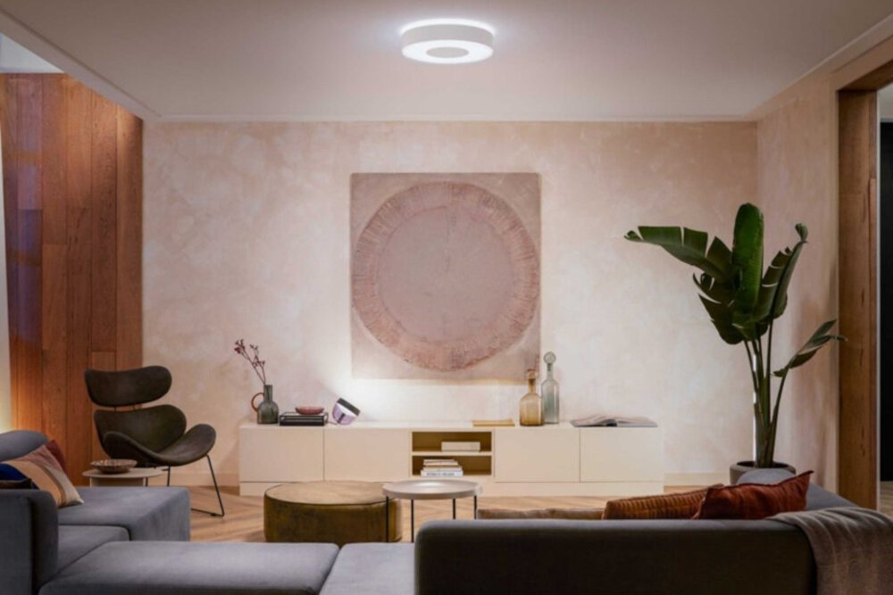 Lampa sufitowa PHILIPS HUE Infuse M Biały do większych domów kolorowe lub białe światło subtelny pierścień na sufit intensywnie rozświetla dół w technologii ledowej barwa światła 2000-6500K