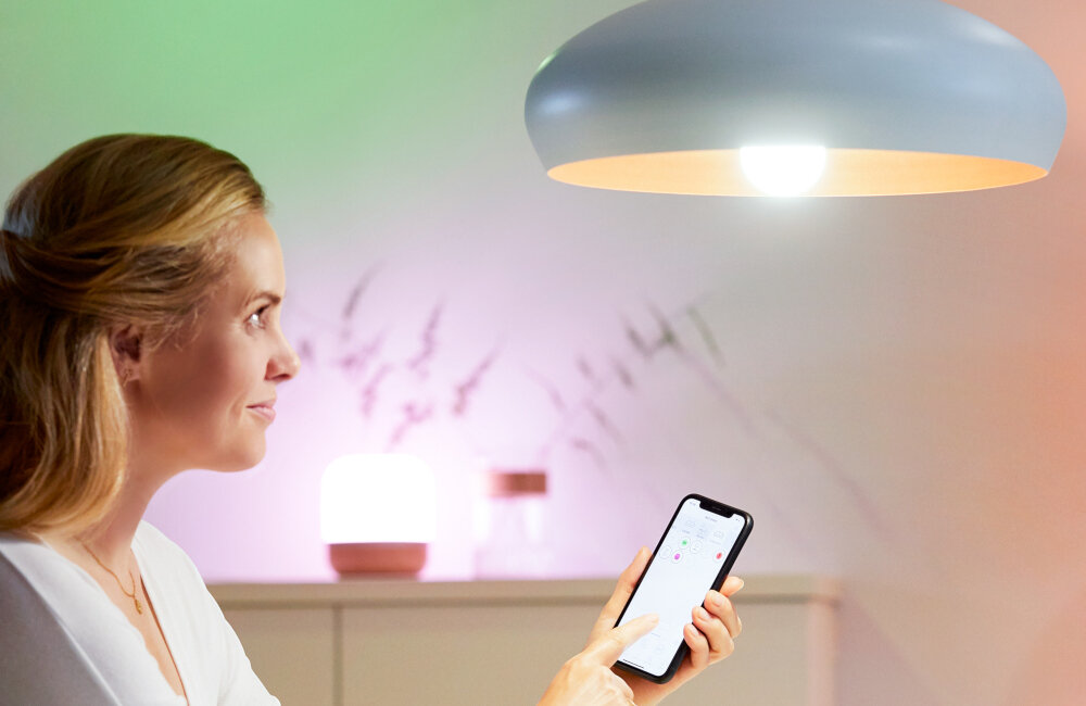 Inteligentna żarówka LED WIZ 929002449702 13W E27 WiFi kompatybilność łączność działanie sterowanie