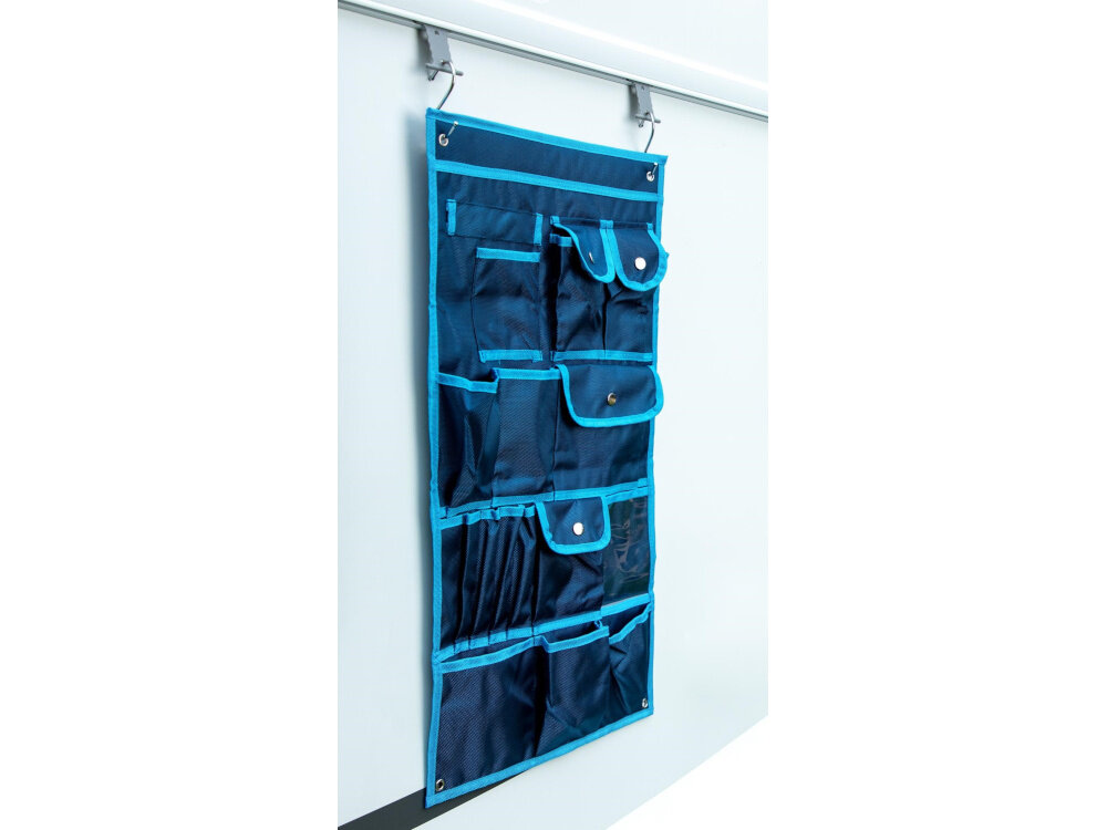 Organizer CARTREND 10239 organizer na jasnym tle widoczny z boku 17 praktycznych przegródek cztery pętle do zawieszania dodatkowe oczka dostęp do potrzebnych przedmiotów komfort organizacji możliwość szybkiego złożenia praktyczny dodatek