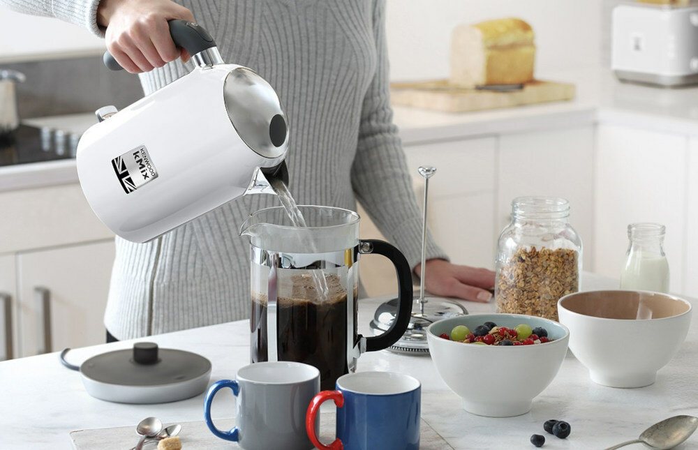 Czajnik KENWOOD ZJX740WH wydajny pojemnosc 1,7l moc 2200W