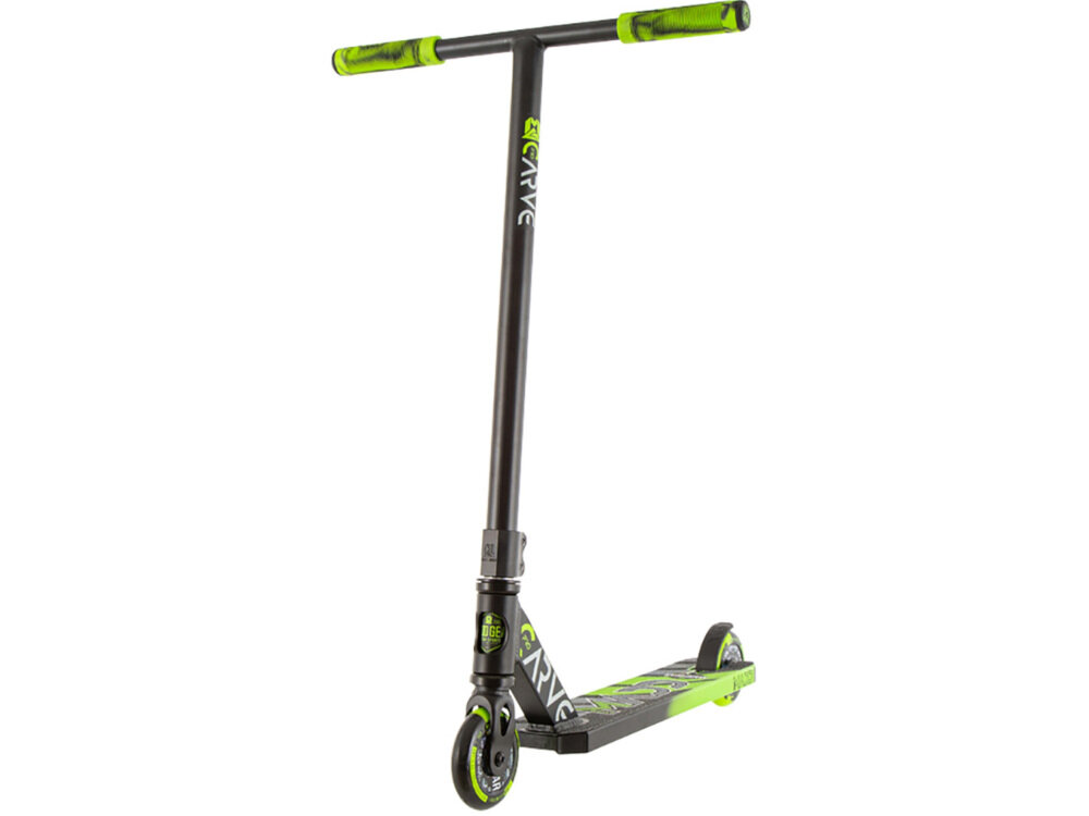 Hulajnoga wyczynowa MADD GEAR Carve Pro-X Czarno-zielony oryginalny dopracowany design wzmocniona kierownica ze stali chromowanej jakość trwałość wysokość kierownicy od ziemi około 78 cm stalowy widelec IHC bezszwowy wyższa wytrzymałość pewny chwyt uchwyty MG Swirls Squid