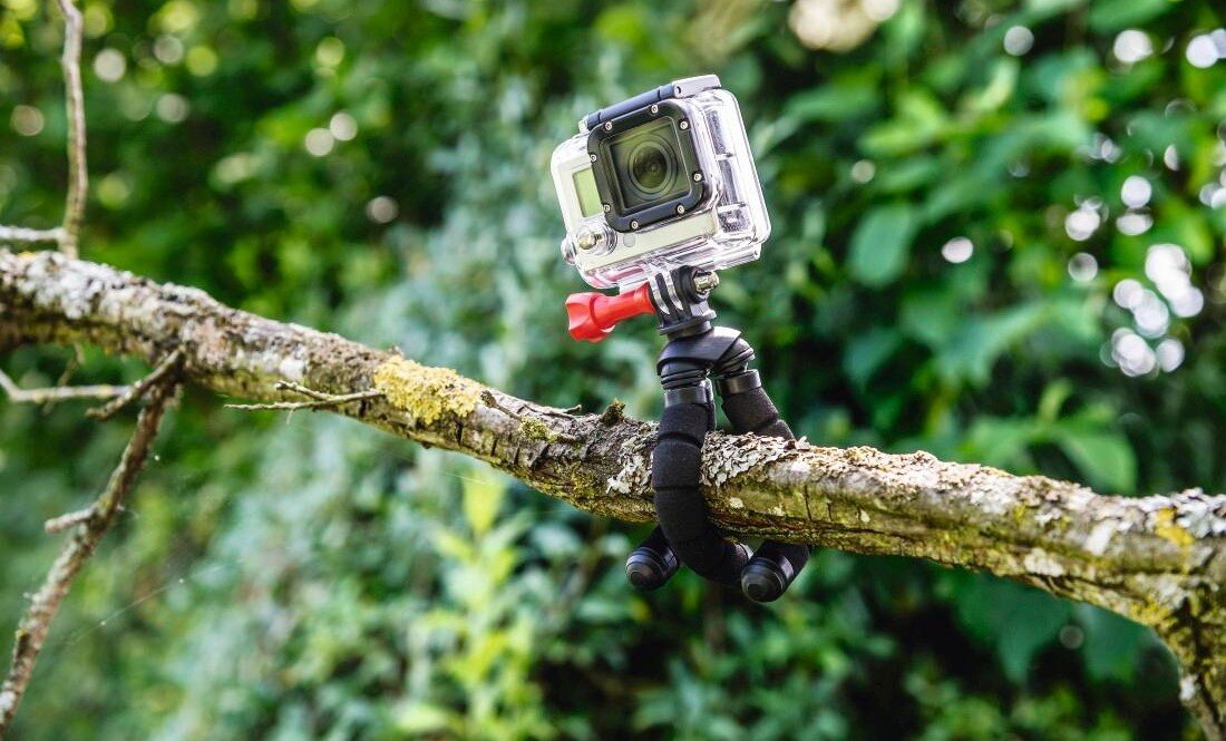 Elastyczność i zakres 360° statywu Hama Flex 2w1