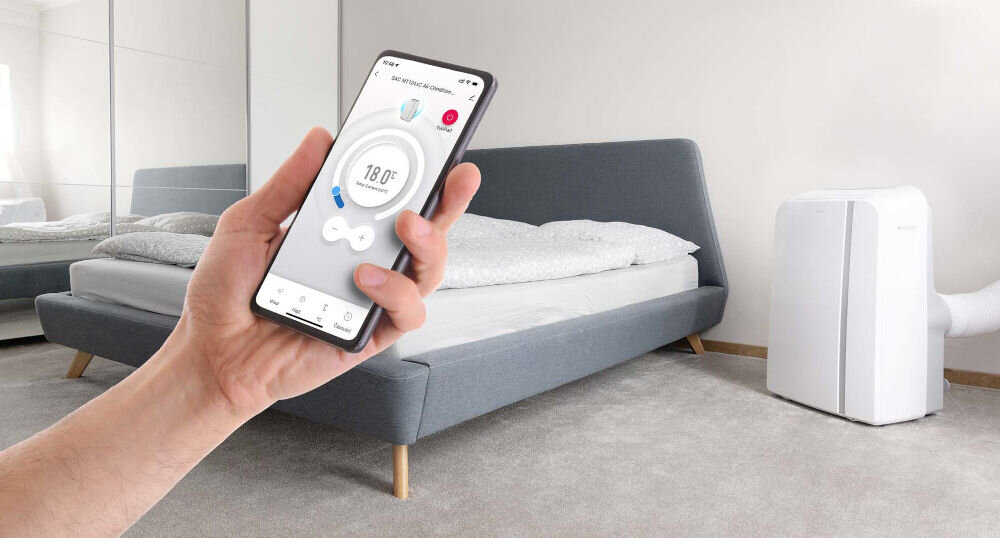 Klimatyzator SENCOR SAC MT1240C Wifi łatwy w obsłudze mobilny uchwyt kółka łatwe przemieszczanie sterowanie za pomocą pilota panelu LED aplikacja mobilna Android IOS zdalne zarządzanie ustawieniami pełna wygoda użytkowania 